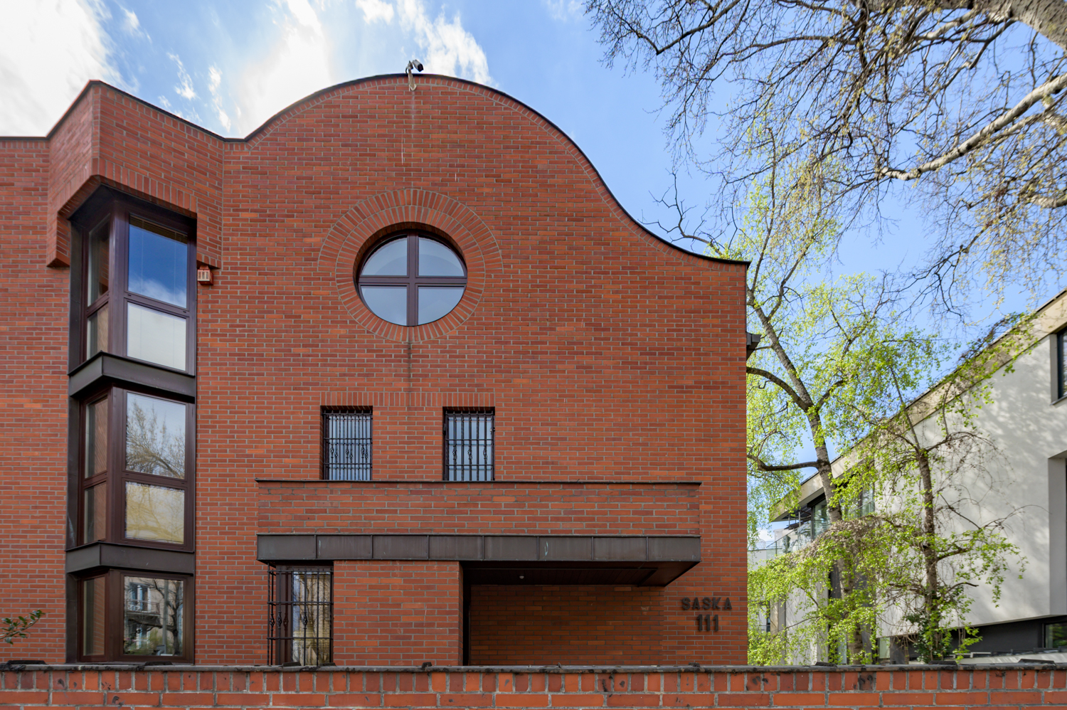 Zdjęcie architektury budynku Budynek mieszkalny